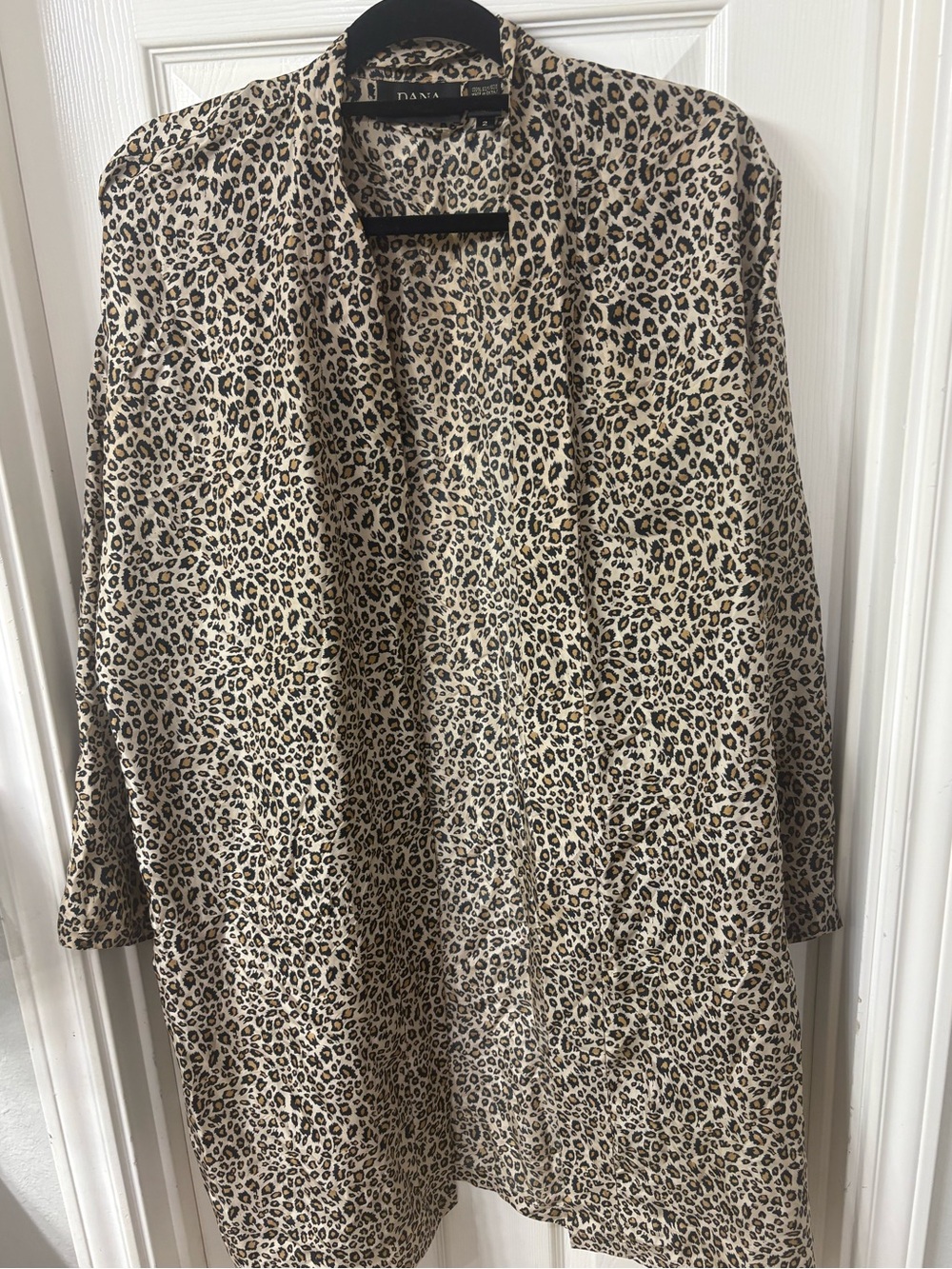 DANA BUCHMAN SILK ANINAL PRINT ROBE -sz 2